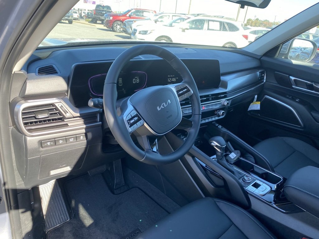 New 2025 Kia Telluride S image 12