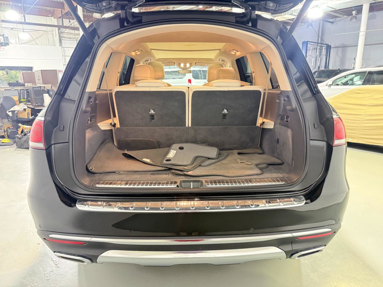 Used 2020 Mercedes-Benz GLS 450 4MATIC image 20
