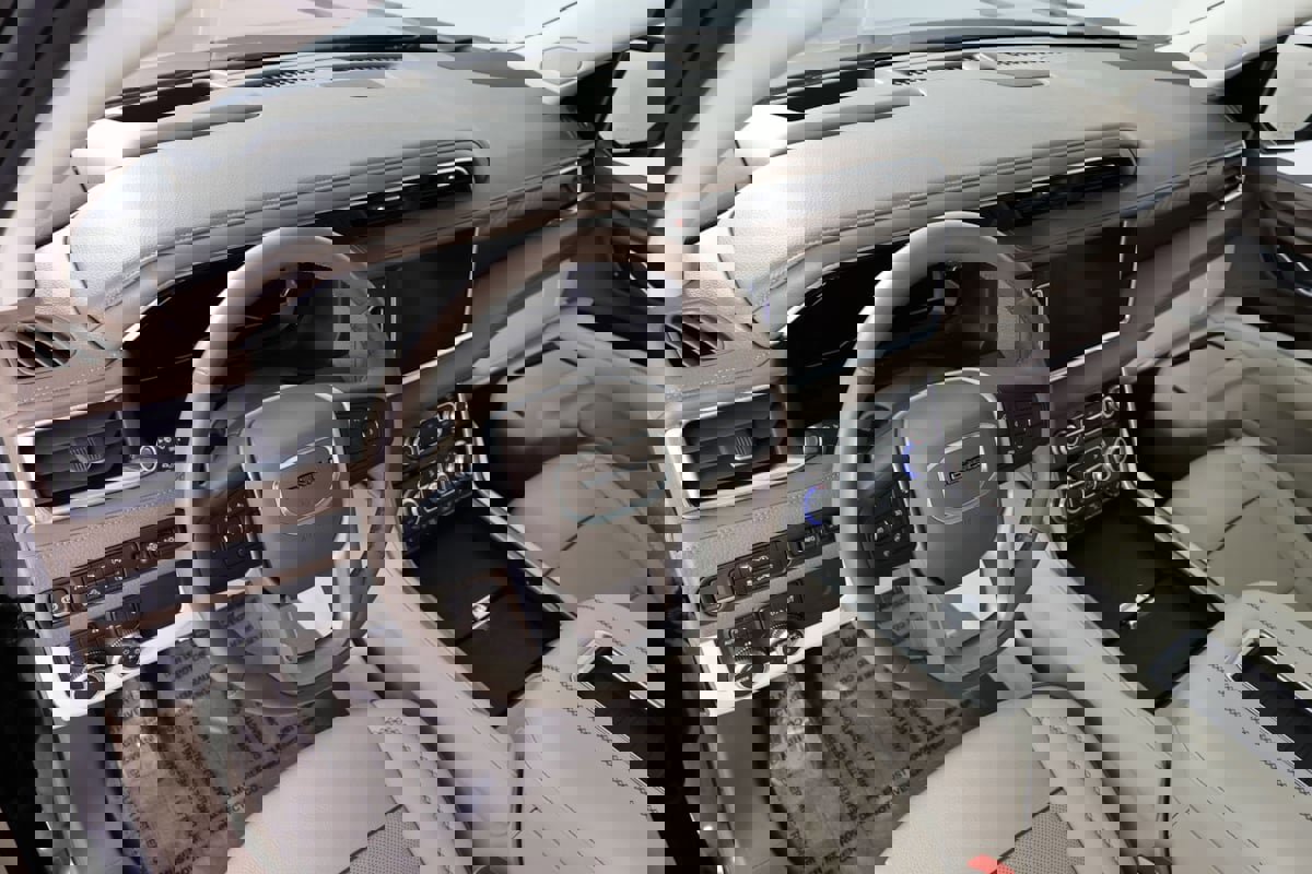 Used 2023 GMC Yukon XL Denali w/ LPO, Floor Liner Package image 25