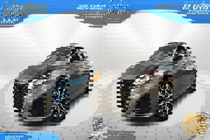 Used 2024 Nissan Altima 2.5 SV