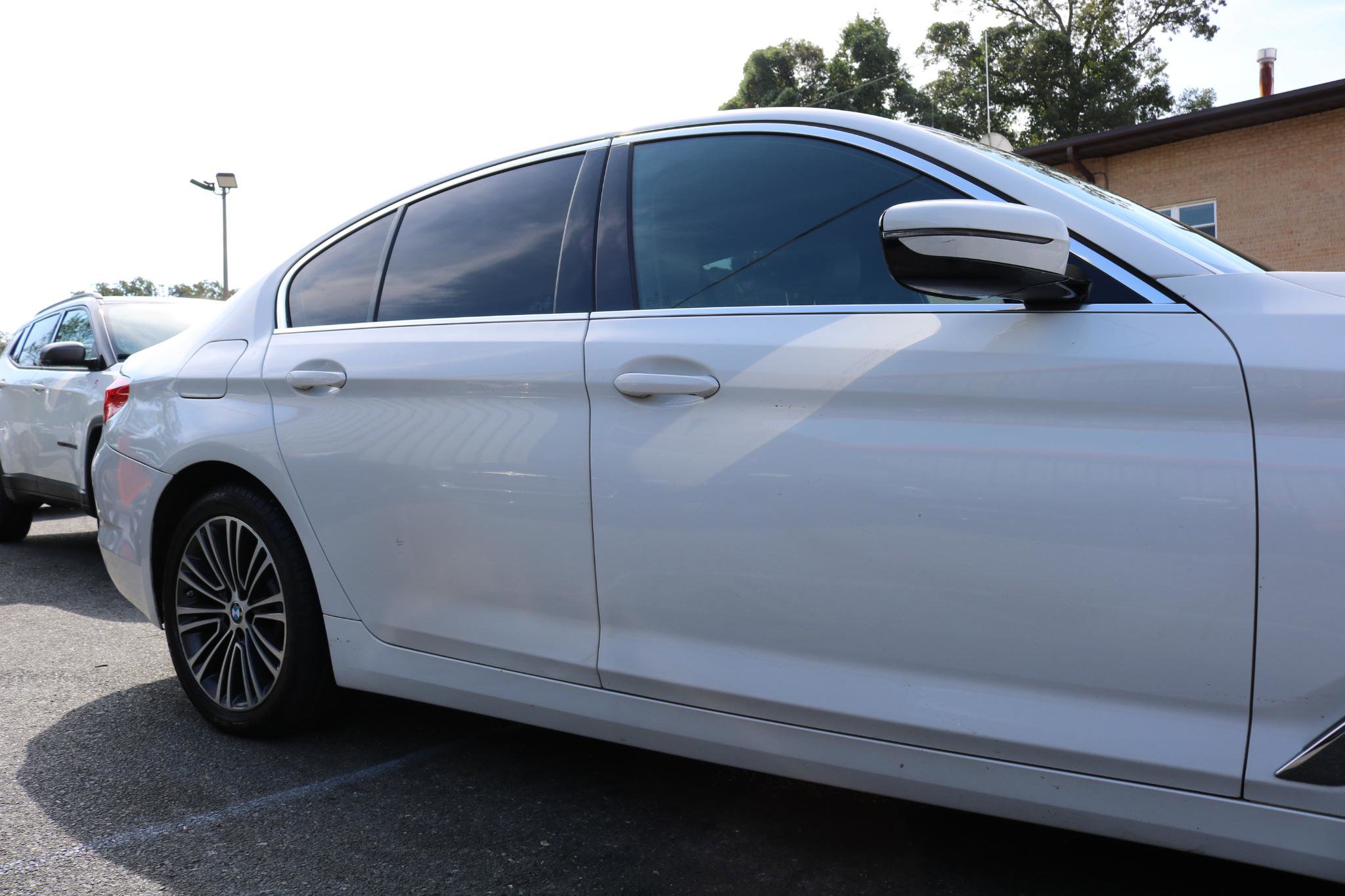 Used 2020 BMW 530i xDrive w/ Convenience Package AWD/4WD image 9
