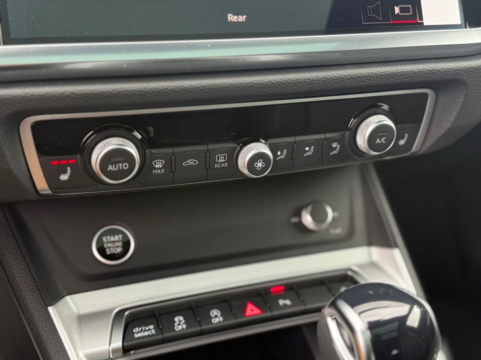 New 2025 Audi Q3 2.0T Premium image 17