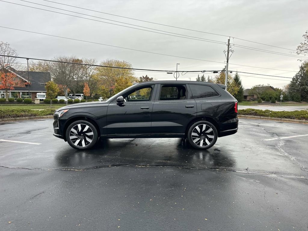 New 2025 Volvo EX90 Plus w/ Protection Package Premier image 4