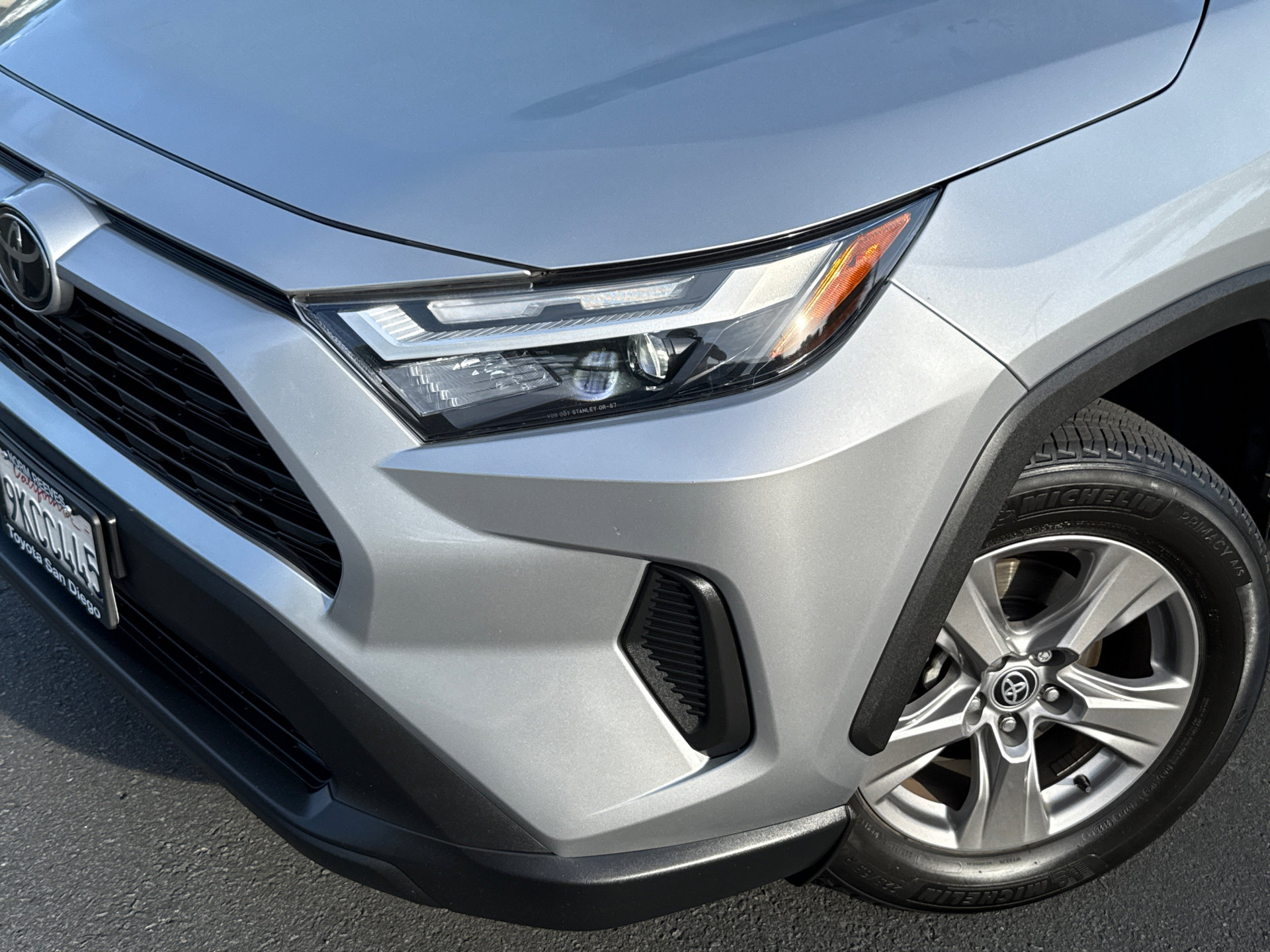 Certified 2023 Toyota RAV4 XLE w/ Convenience Package FWD image 3