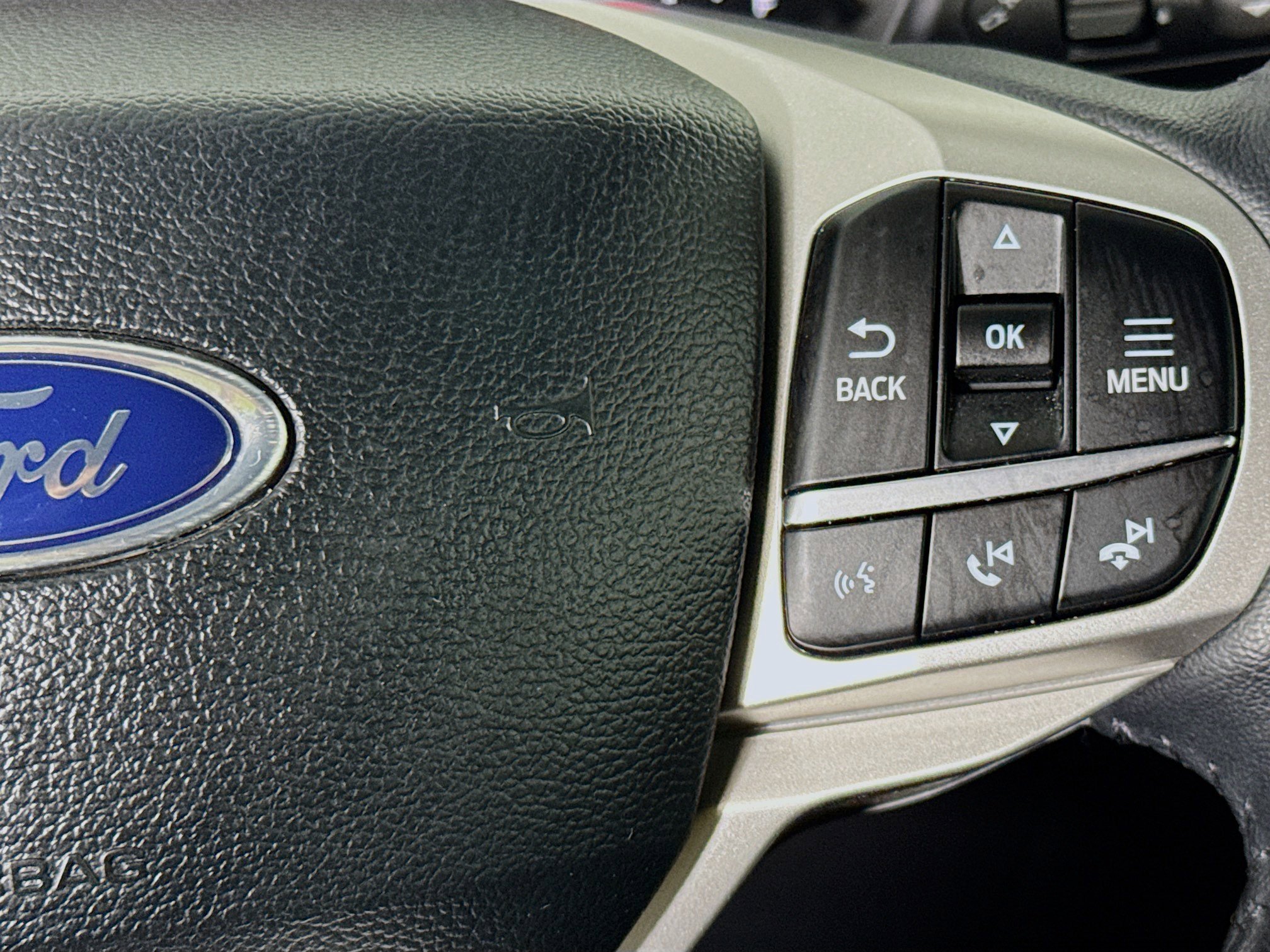 Used 2024 Ford Explorer XLT w/ Equipment Group 202A RWD image 14
