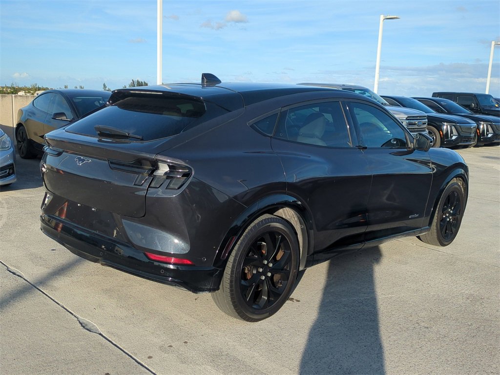 Used 2022 Ford Mustang Mach-E Premium image 5