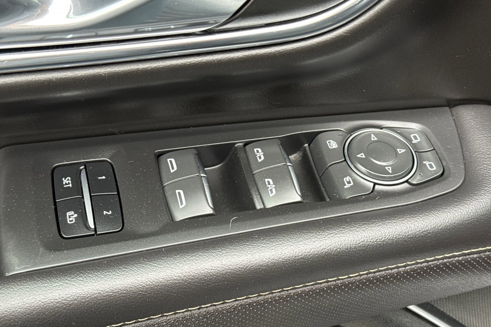 Used 2024 Chevrolet Tahoe Premier image 13