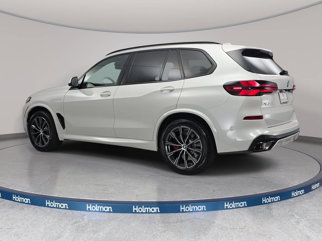 New 2026 BMW X5 xDrive50e w/ M Sport Package AWD/4WD image 7