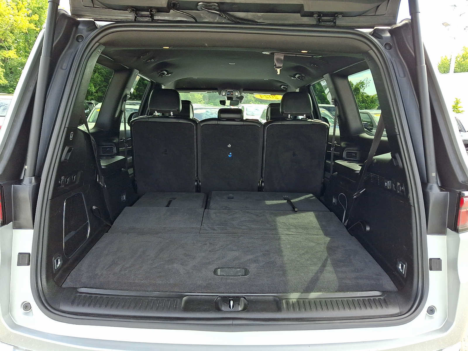 Certified 2024 Jeep Wagoneer Series II w/ Flexible Seating Group AWD/4WD image 32