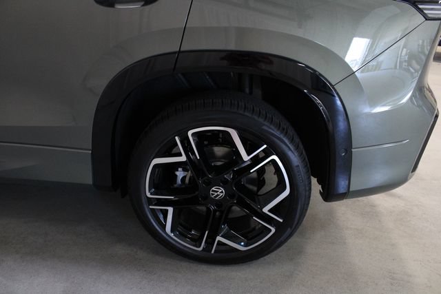 New 2026 Volkswagen Tiguan SEL R-Line AWD/4WD image 29