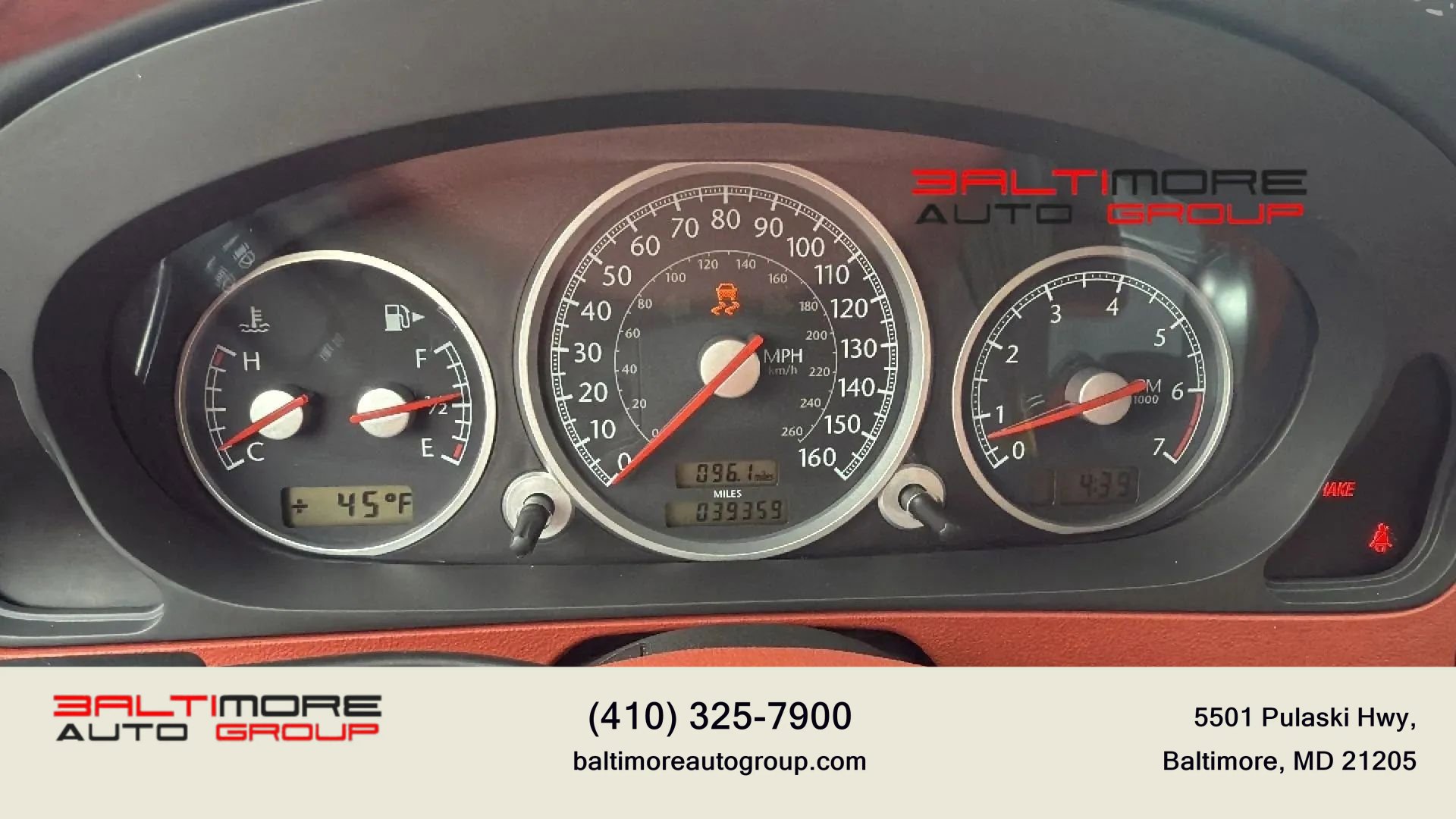 Used 2007 Chrysler Crossfire Limited image 32
