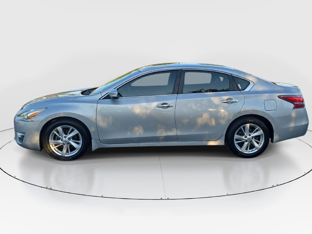 Used 2015 Nissan Altima 2.5 SV w/ Convenience Package FWD image 8