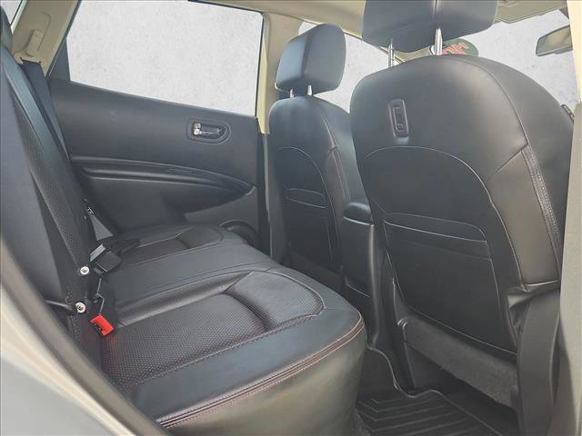 Used 2010 Nissan Rogue SL w/ Premium Pkg image 20