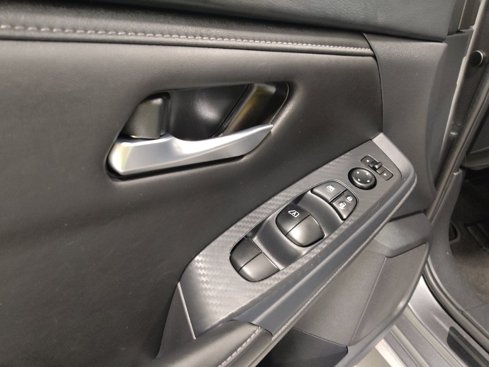 Used 2025 Nissan Sentra SV w/ All-Weather Package FWD image 27