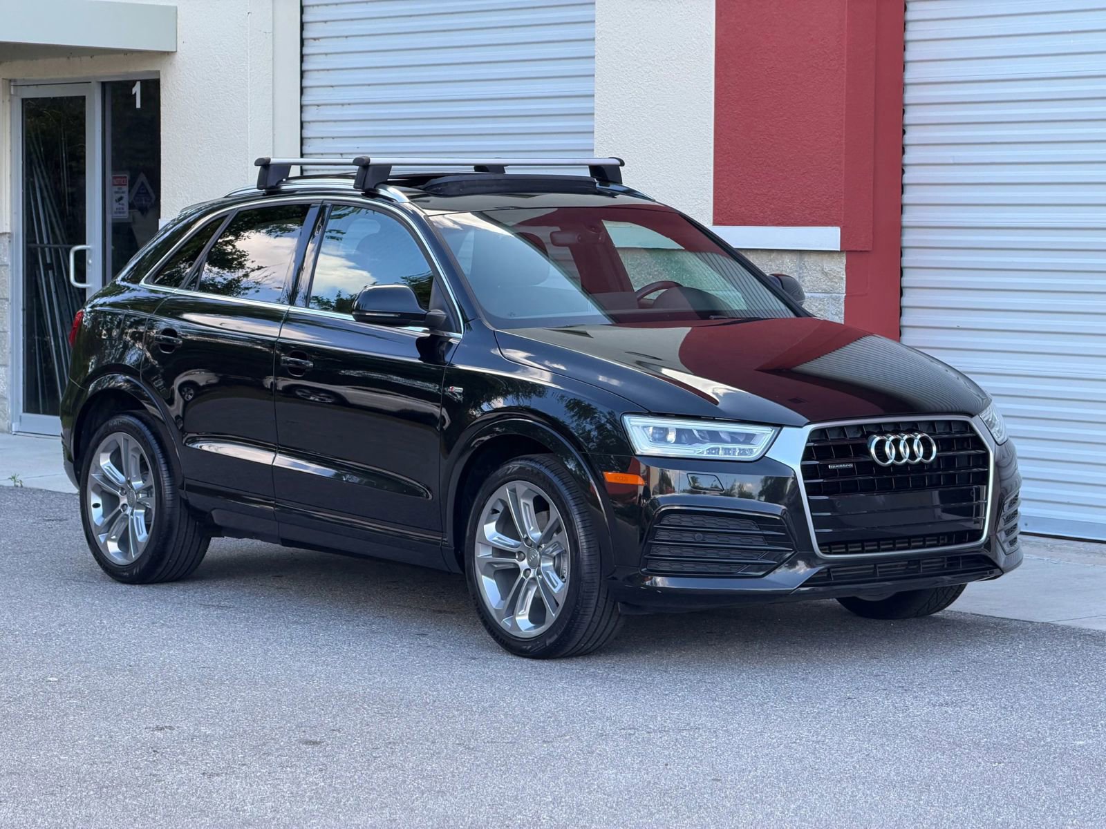 Used 2017 Audi Q3 2.0T Prestige w/ Prestige Package AWD/4WD image 1