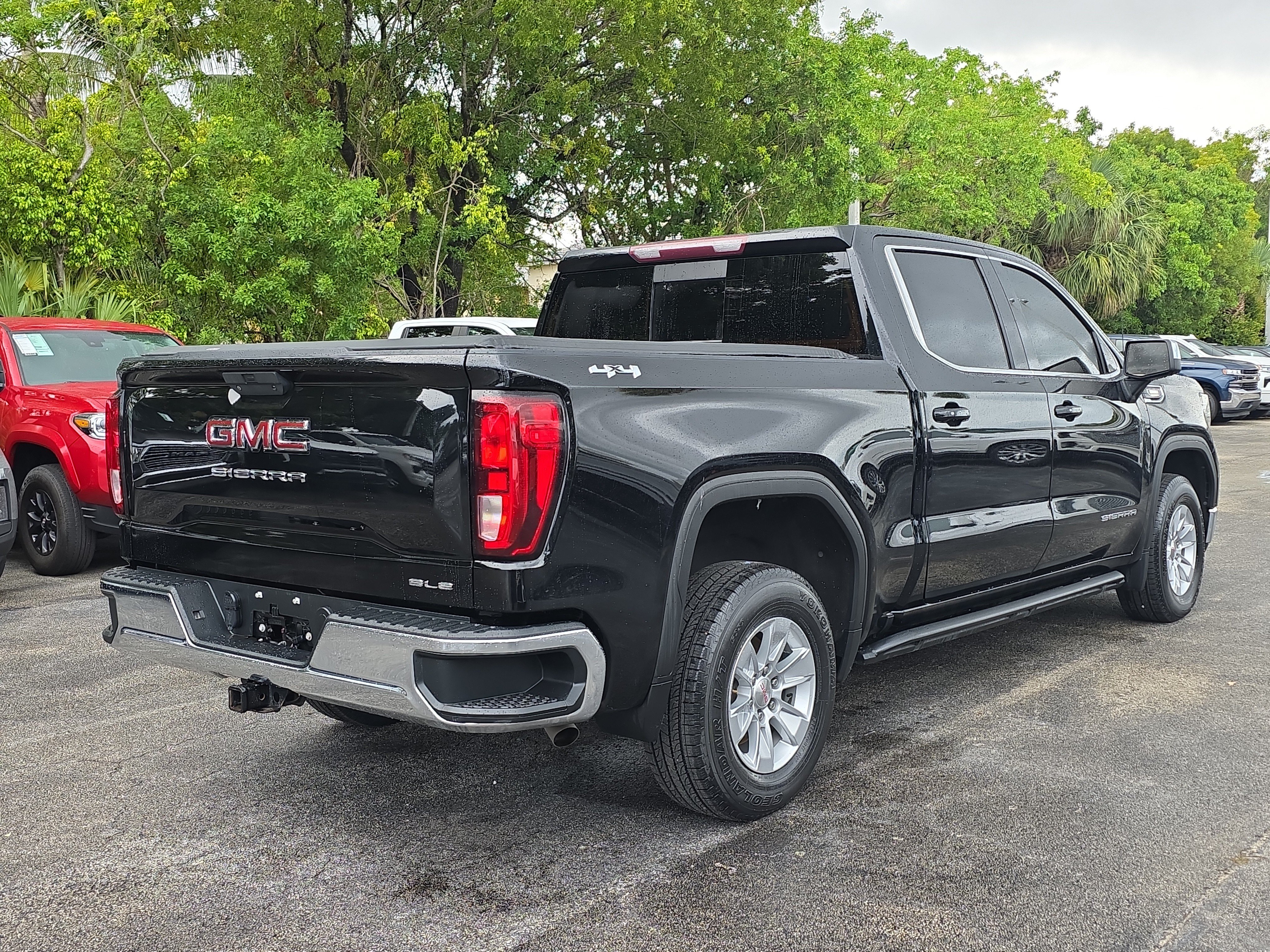 Used 2021 GMC Sierra 1500 SLE w/ Preferred Package AWD/4WD image 7