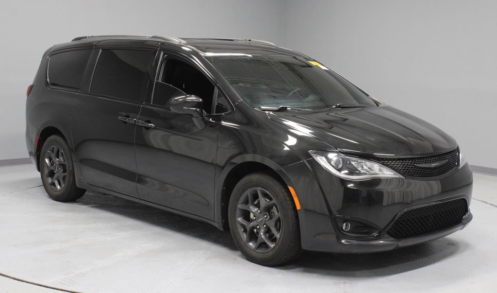 Used 2018 Chrysler Pacifica Touring-L w/ S Appearance Package