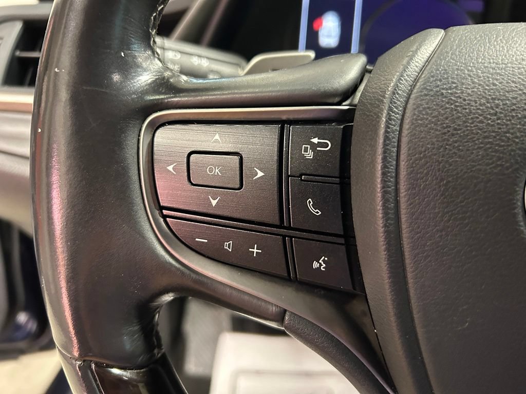 Used 2019 Lexus ES 300h w/ Premium Package FWD image 12