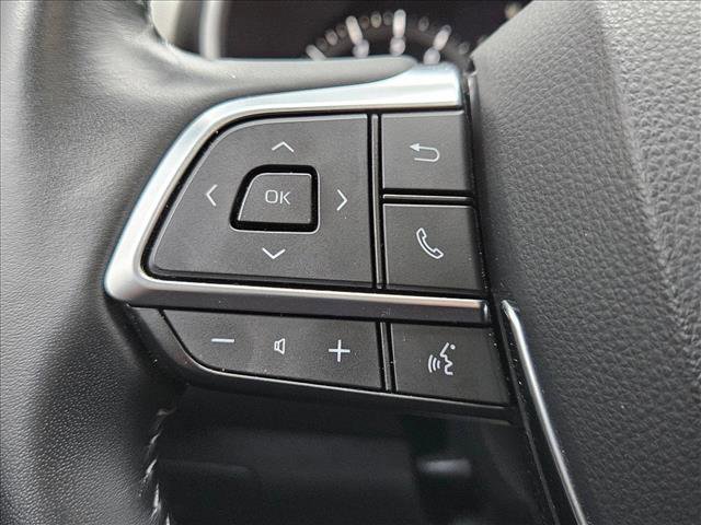 Used 2020 Toyota Highlander XLE image 15