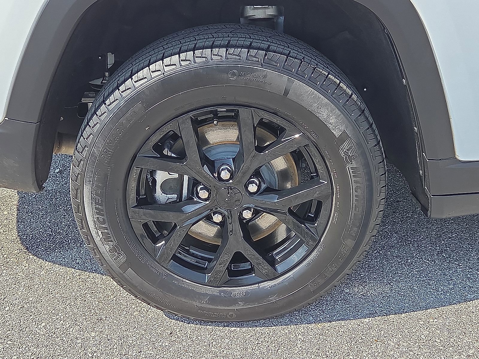 Used 2025 Jeep Grand Cherokee L Altitude image 7