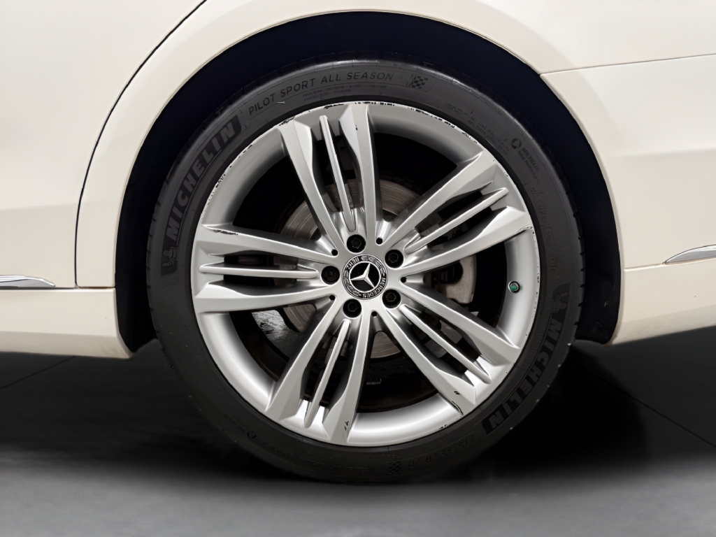 Used 2019 Mercedes-Benz S 560 Sedan image 29