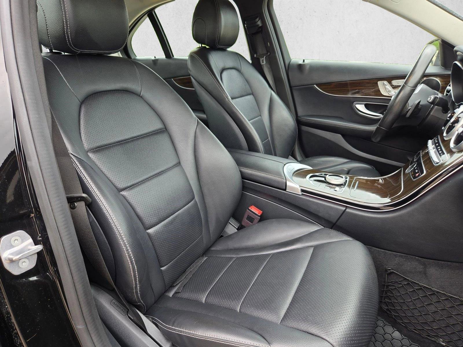 Used 2019 Mercedes-Benz C 300 Sedan image 23