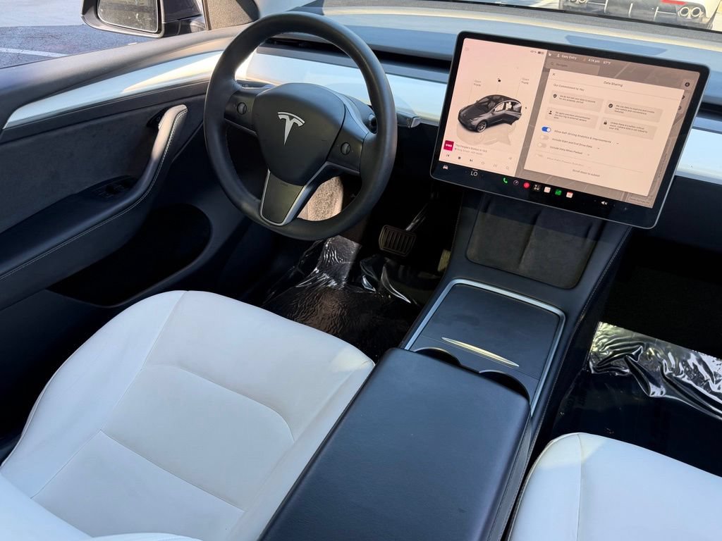 Used 2023 Tesla Model Y Long Range AWD/4WD image 44