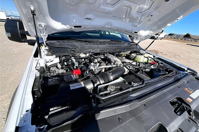 New 2026 Ford F450 XL w/ XL Chrome Package image 9