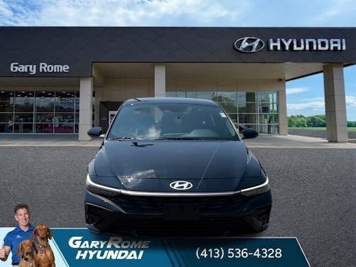 Certified 2025 Hyundai Elantra SEL FWD image 11