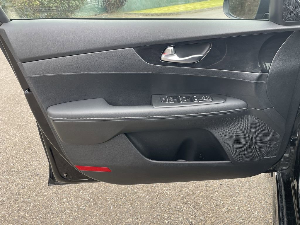 Used 2024 Kia Forte GT-Line w/ GT-Line Premium Package image 23