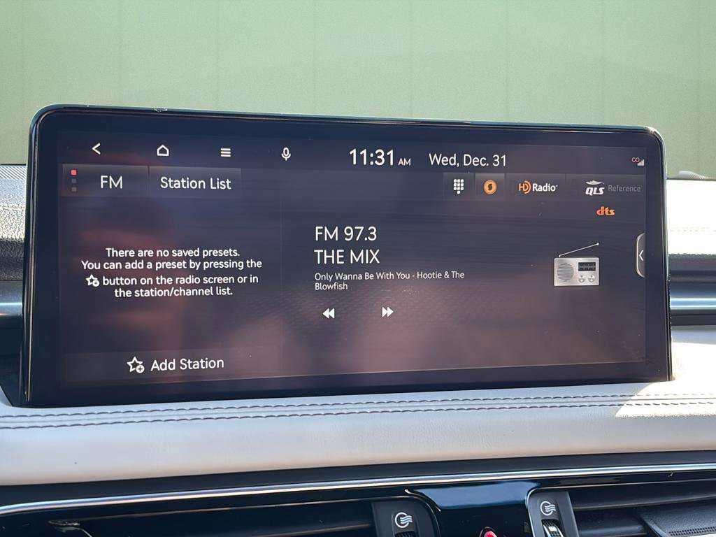 Used 2023 Genesis G70 3.3T w/ Sport Prestige Package image 30