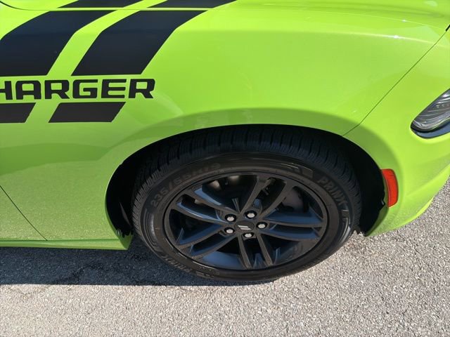 Used 2019 Dodge Charger SXT w/ Blacktop Package image 16