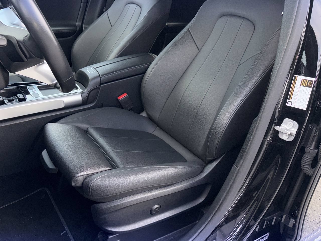 Used 2025 Mercedes-Benz GLB 250 image 18