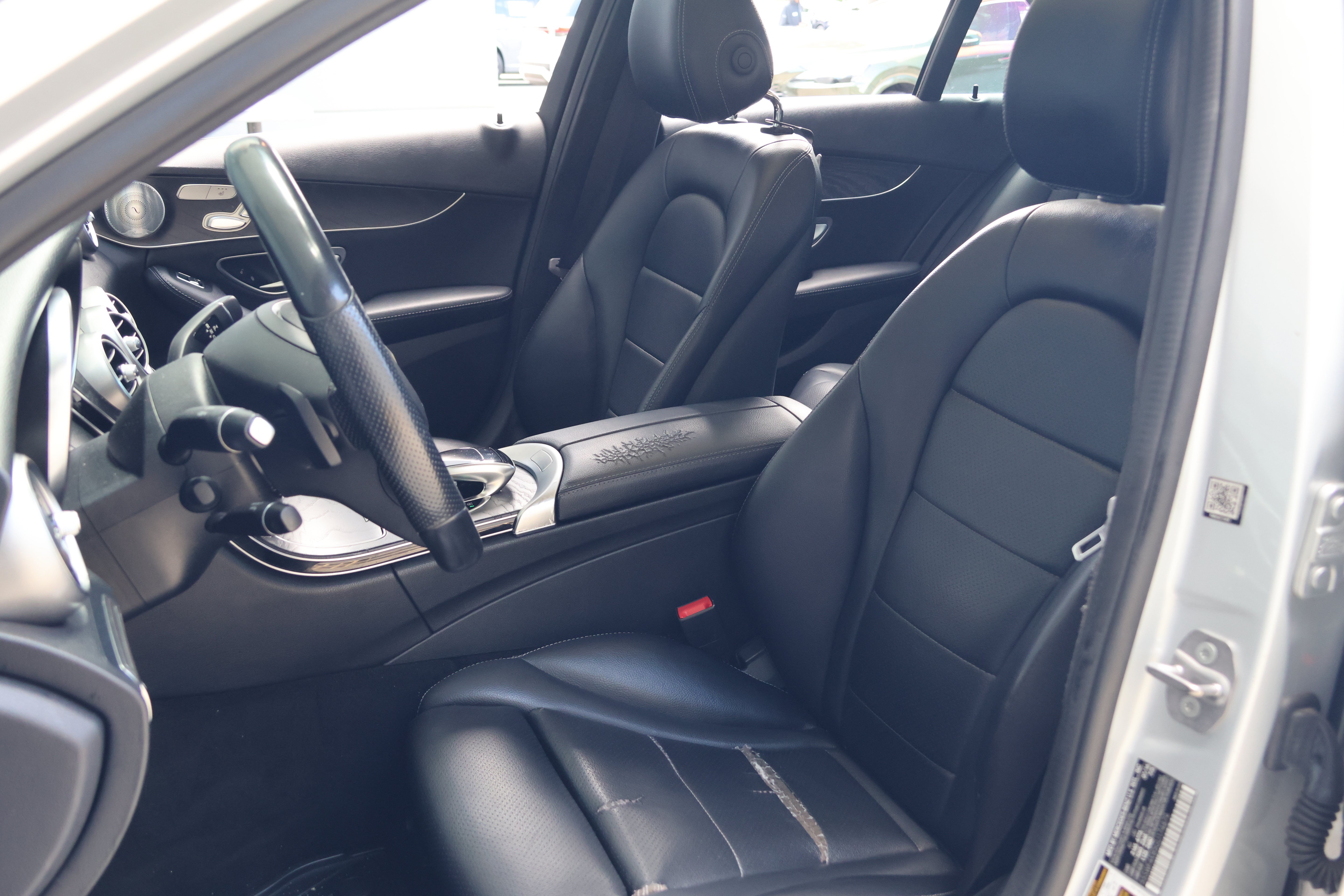 Used 2016 Mercedes-Benz C 300 4MATIC Sedan image 30