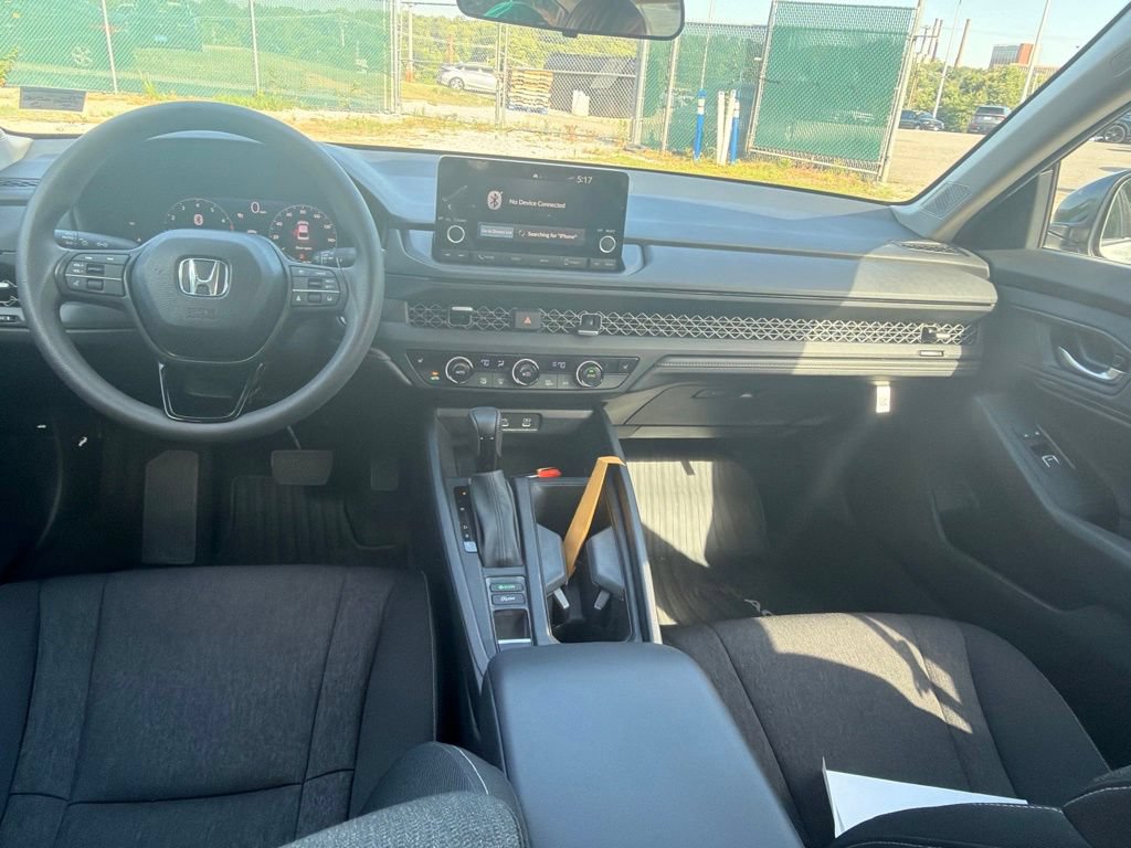 Used 2025 Honda Accord SE image 11