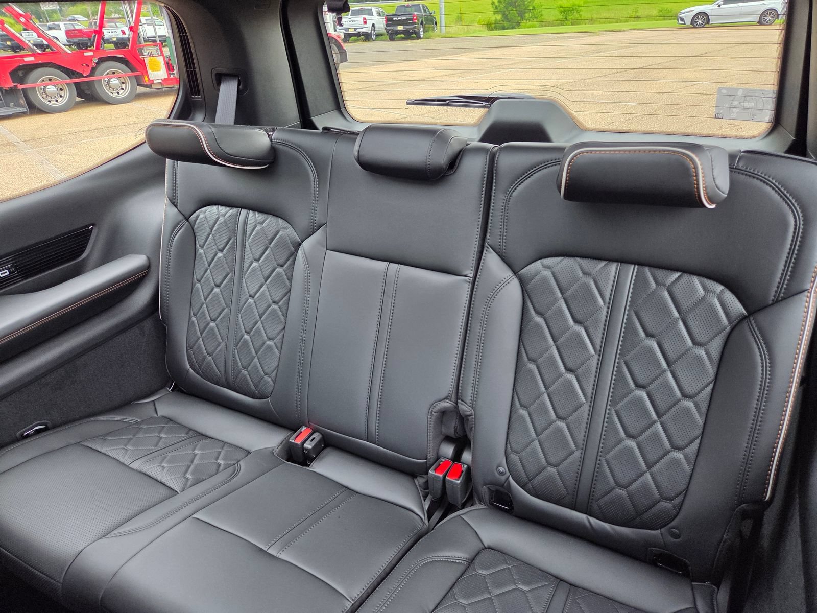 New 2026 Jeep Grand Wagoneer Summit AWD/4WD image 19