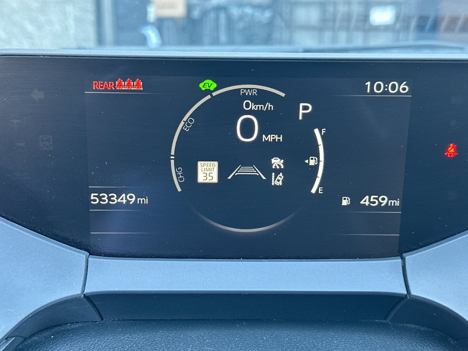Used 2024 Toyota Prius LE FWD image 29