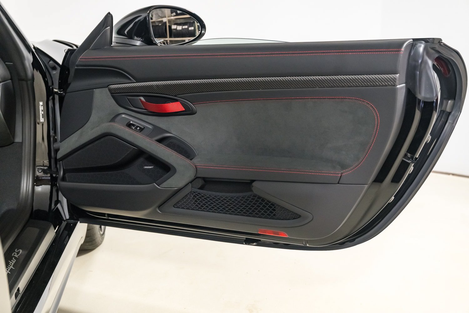 Used 2024 Porsche 718 Boxster Spyder RS w/ Light Design Package RWD image 32