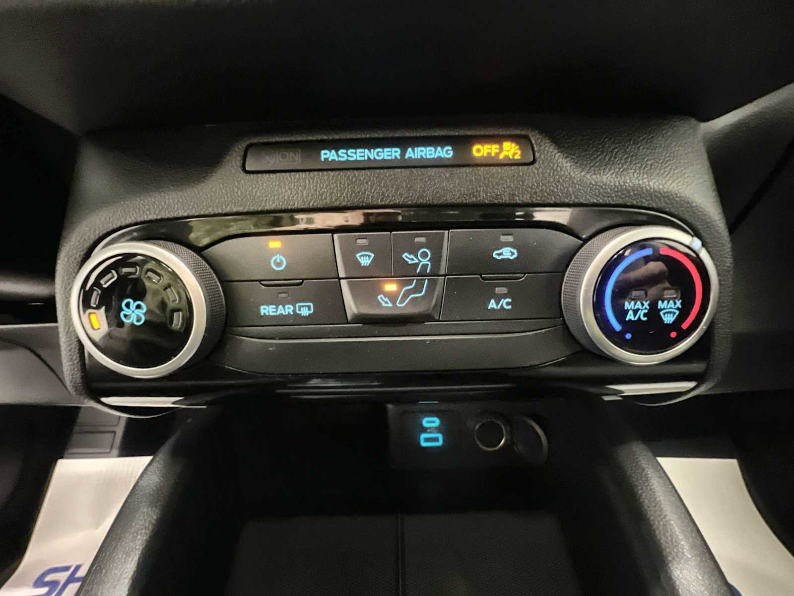 Used 2022 Ford Escape SE image 16