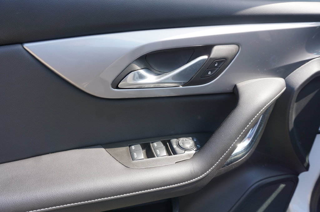 Used 2024 Chevrolet Blazer LT FWD image 4