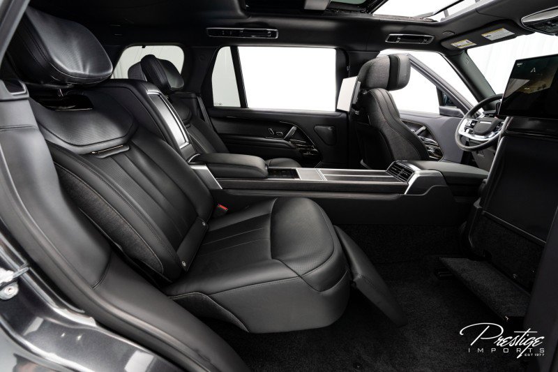 Used 2024 Land Rover Range Rover SV image 58