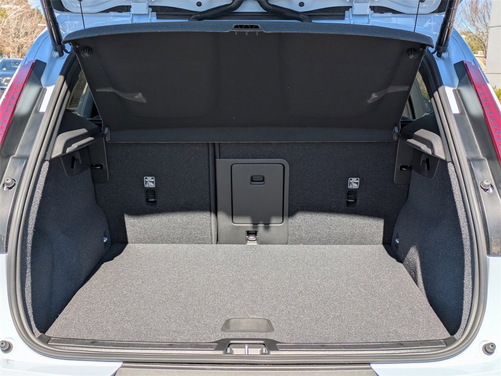 Used 2026 Volvo XC40 B4 Core image 13