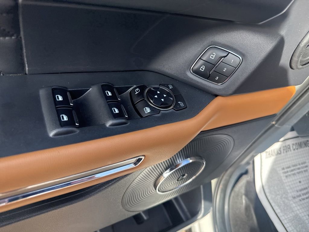 Used 2023 Ford Expedition Platinum image 12