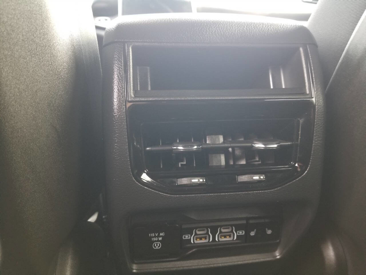 Certified 2024 Jeep Grand Cherokee Limited image 12