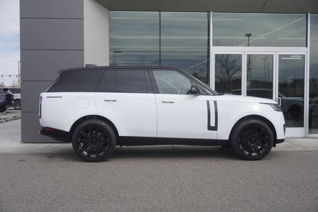 New 2026 Land Rover Range Rover SE image 7
