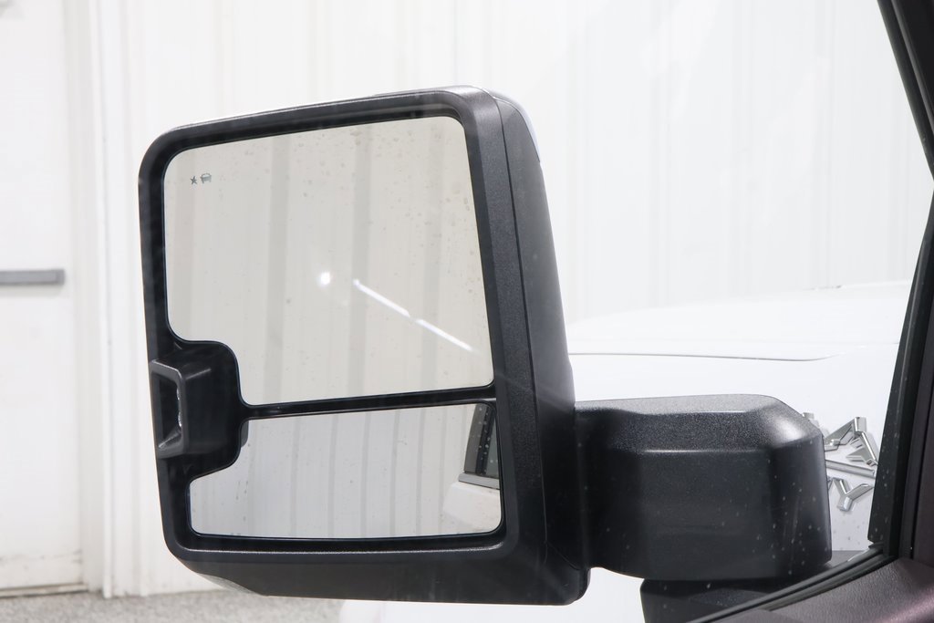 Used 2025 Chevrolet Silverado 1500 High Country w/ Technology Package image 12