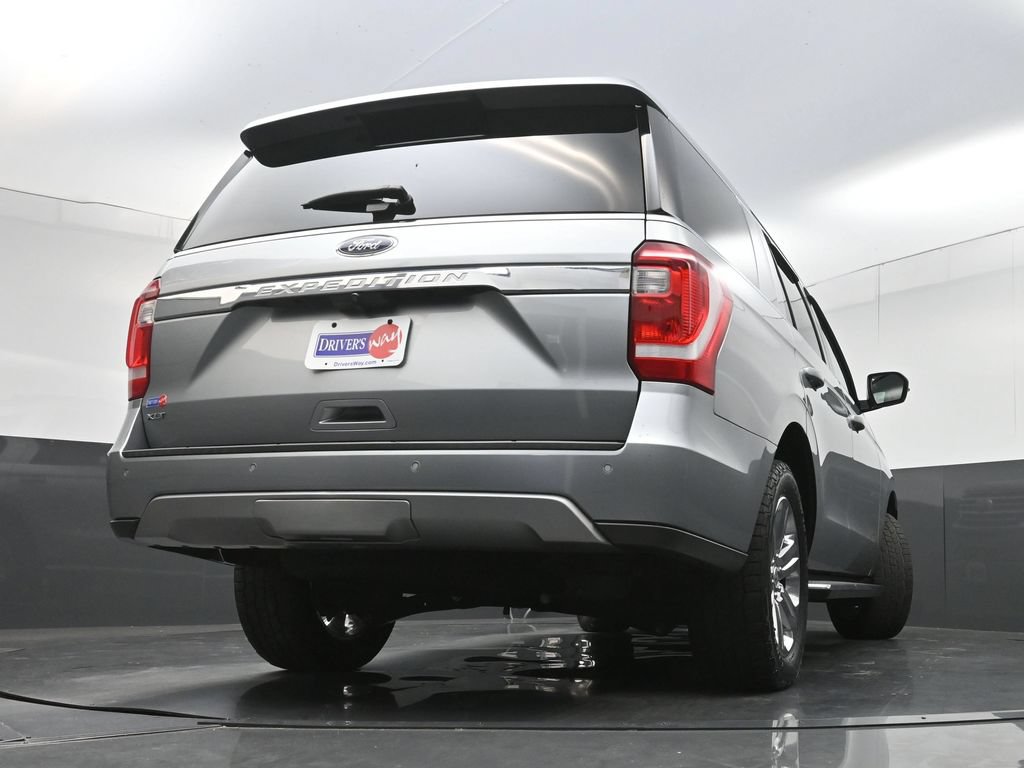 Used 2020 Ford Expedition XLT w/ Equipment Group 202A AWD/4WD image 30