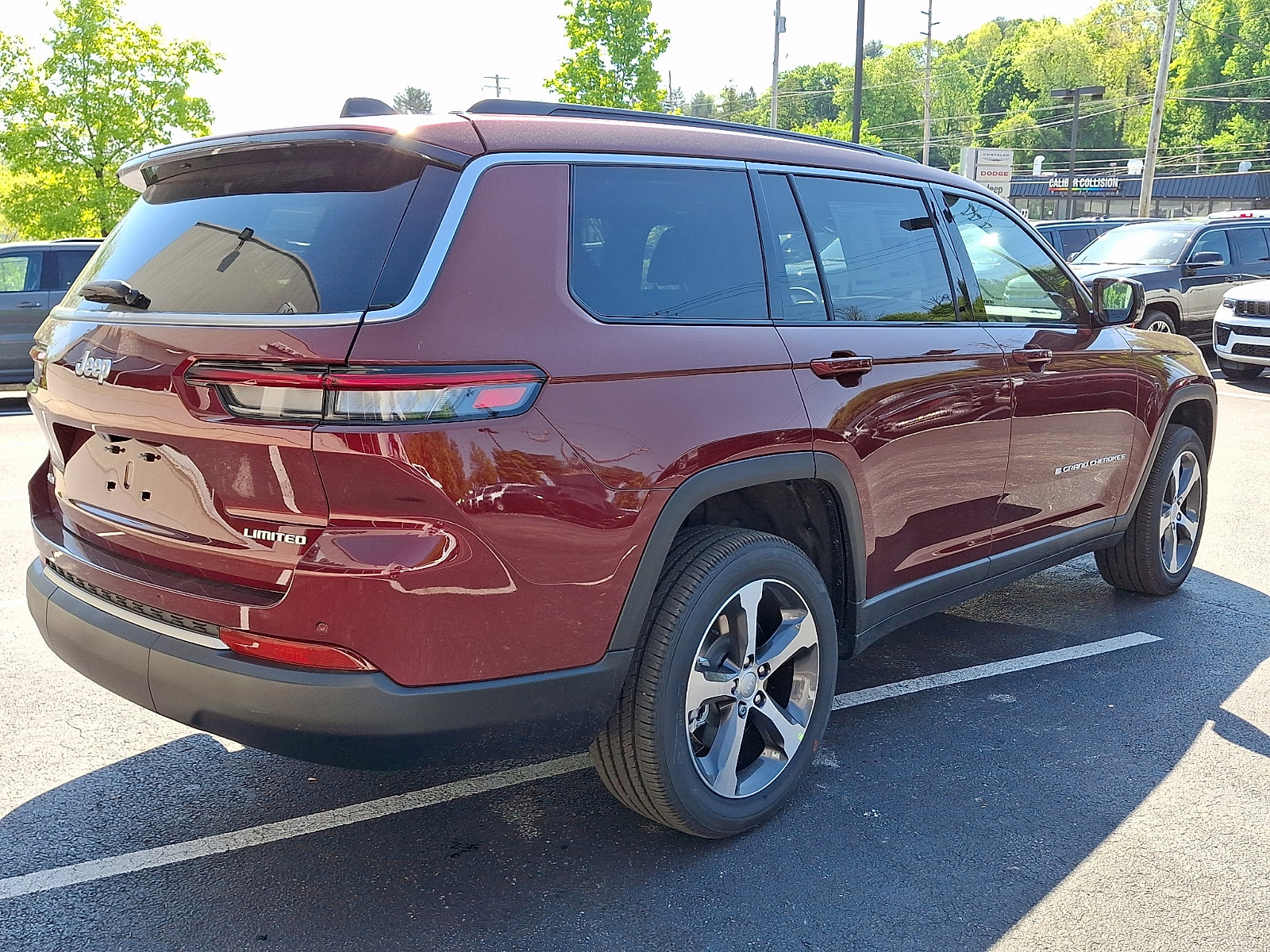 New 2026 Jeep Grand Cherokee L Limited AWD/4WD image 3