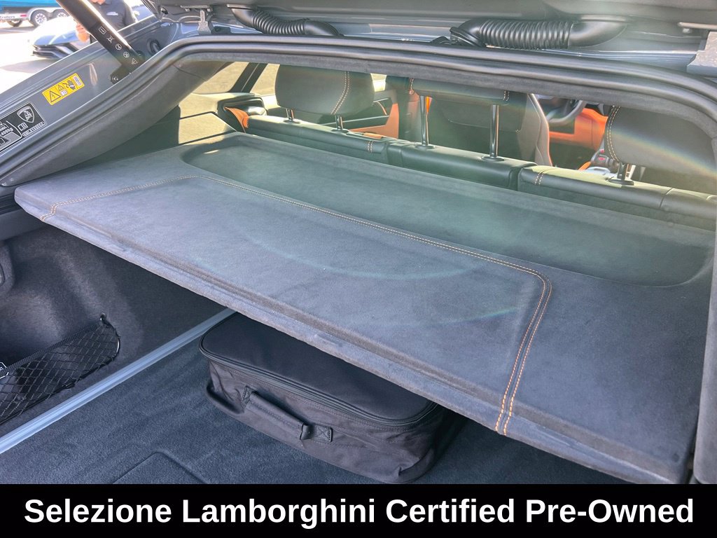 Used 2025 Lamborghini Urus SE AWD/4WD image 17