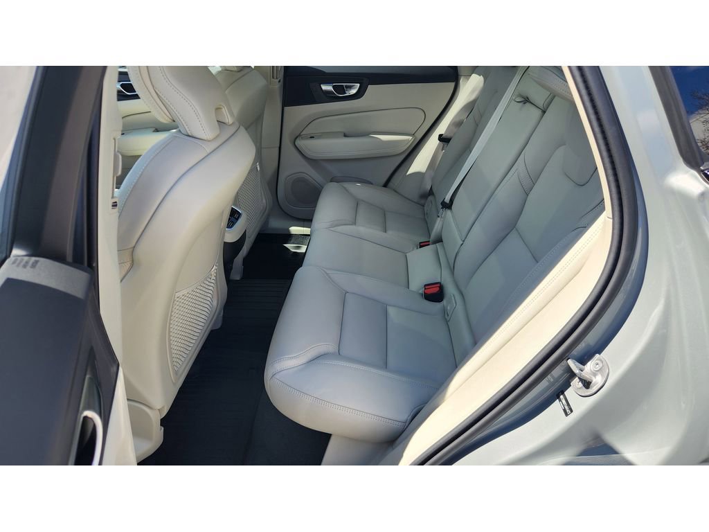 New 2026 Volvo XC60 B5 Ultra w/ Protection Package Premier image 11